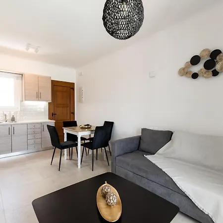Βίλα Dioni Mykonos *